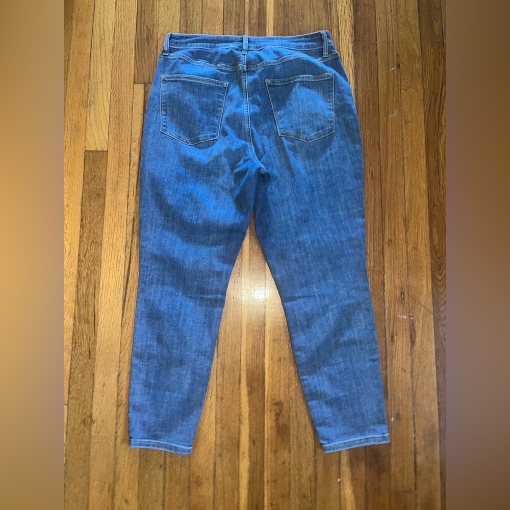 Sonoma Curvy Skinny High Rise Jeans- size 14R soft stretch medium to light wash
